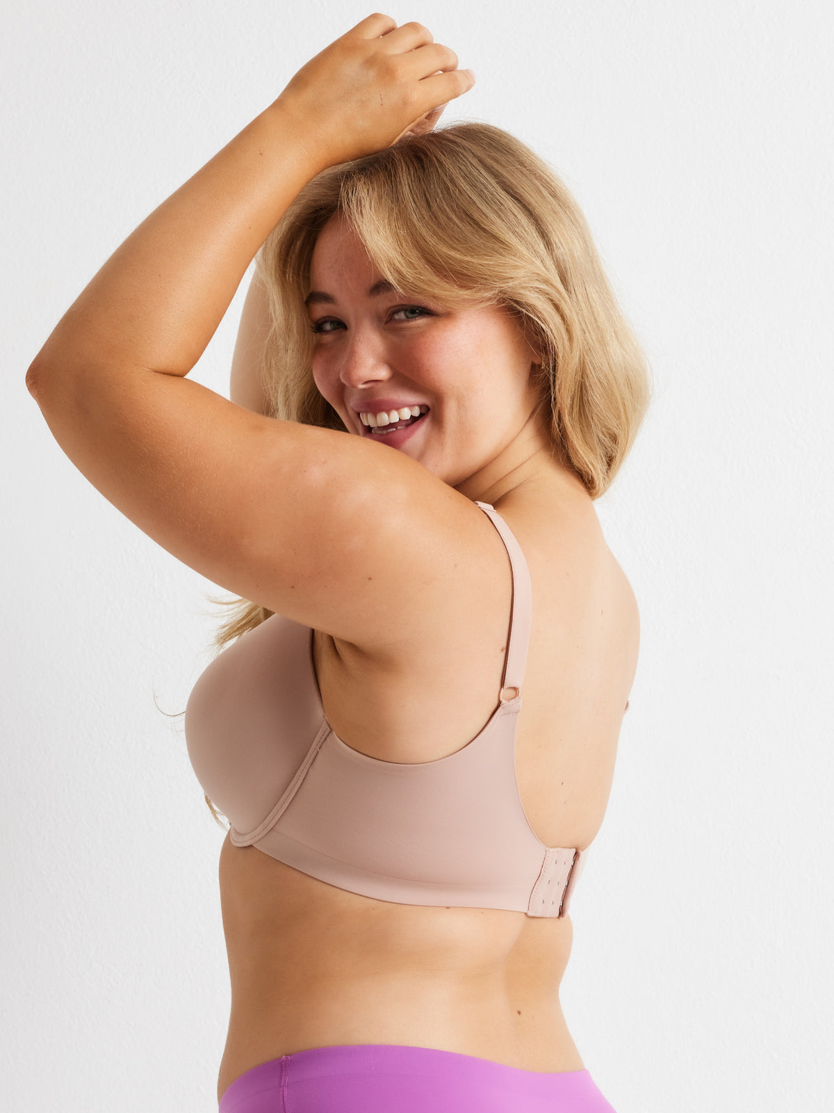 Alive T-Shirt Bra in Latte / Nude by Kayser Lingerie