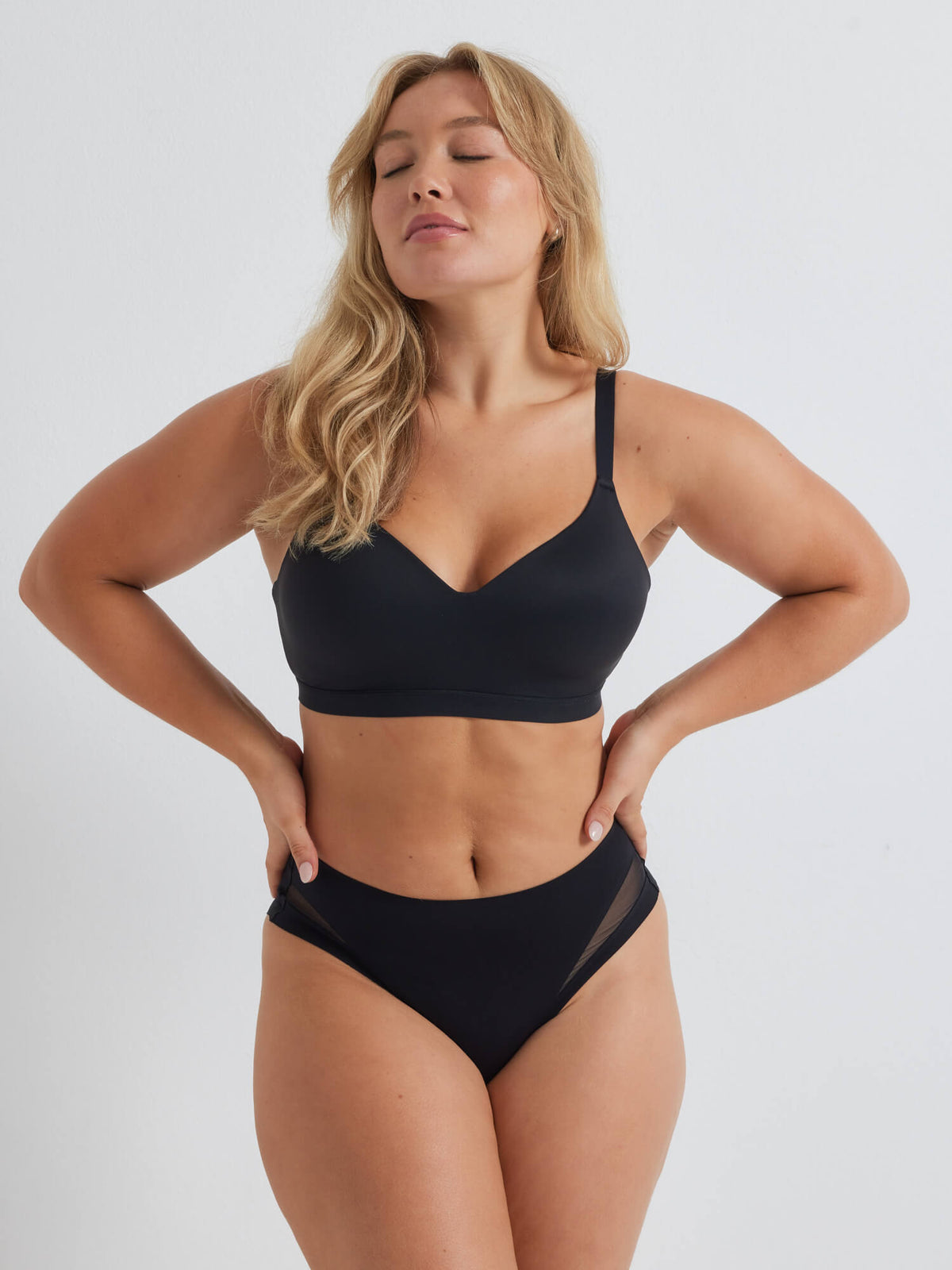 Alive Full Figure DD+ Wirefree Bra in Black by Kayser Lingerie