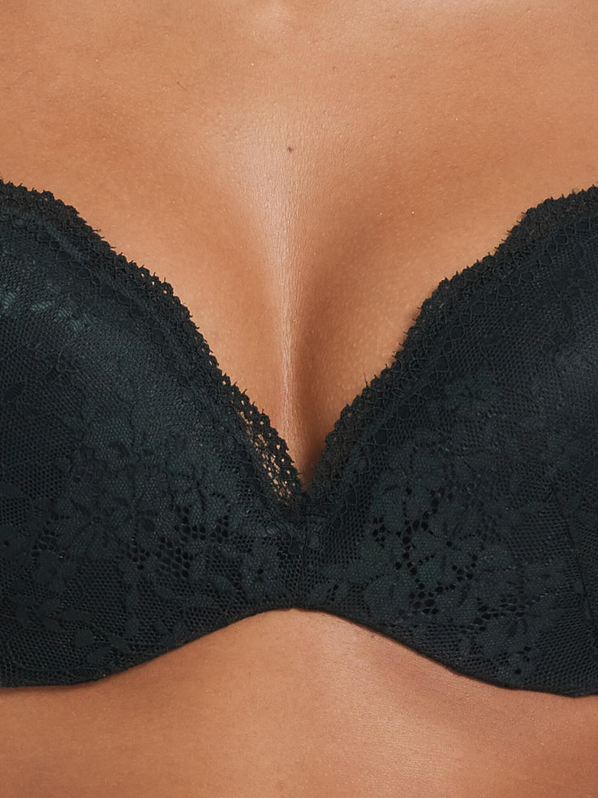 NEW Be Real Smooth Lace Plunge Push-Up Bra in Black by Kayser Lingerie