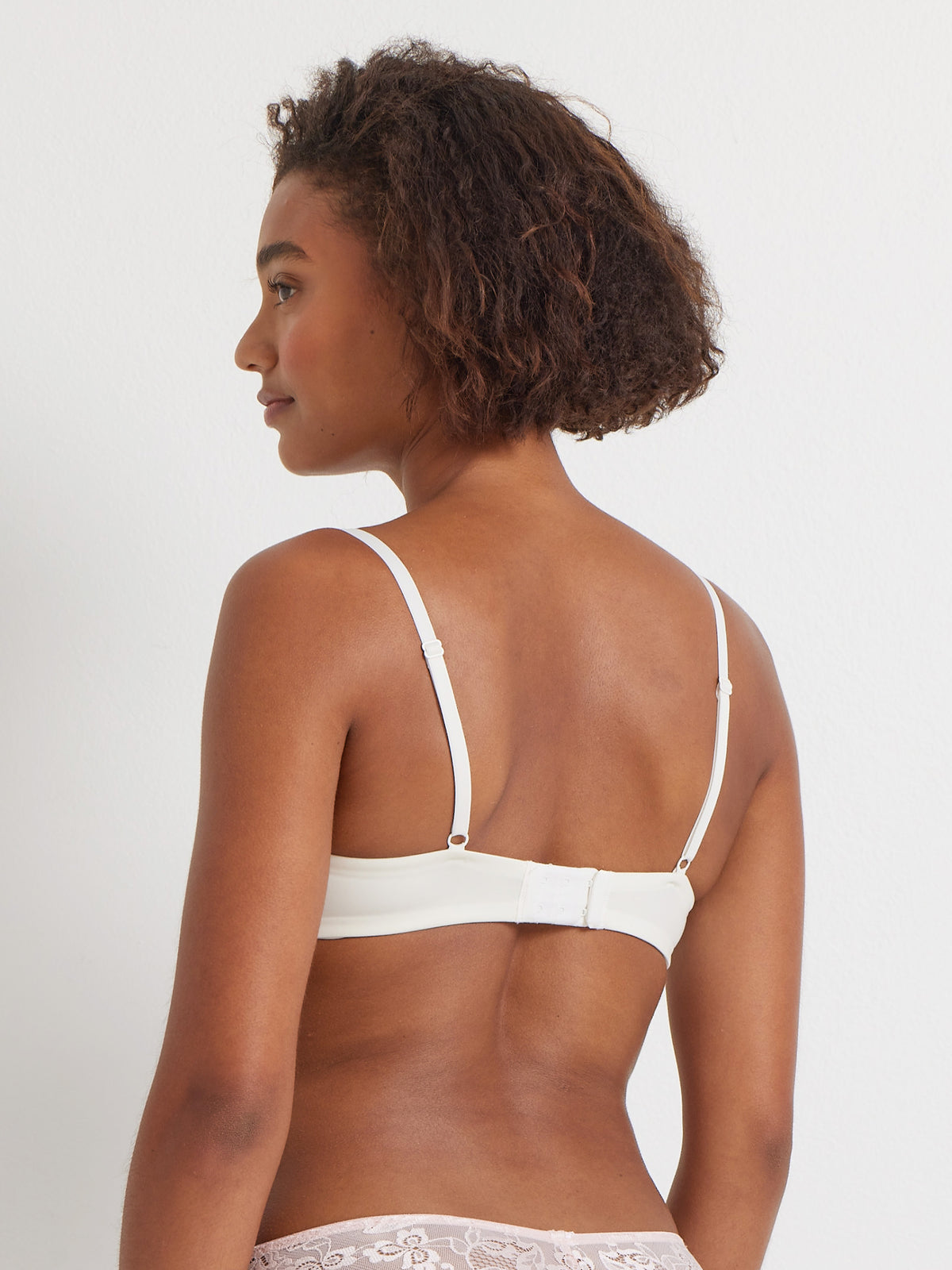 Total Comfort First Fit Wirefree Plunge Bra