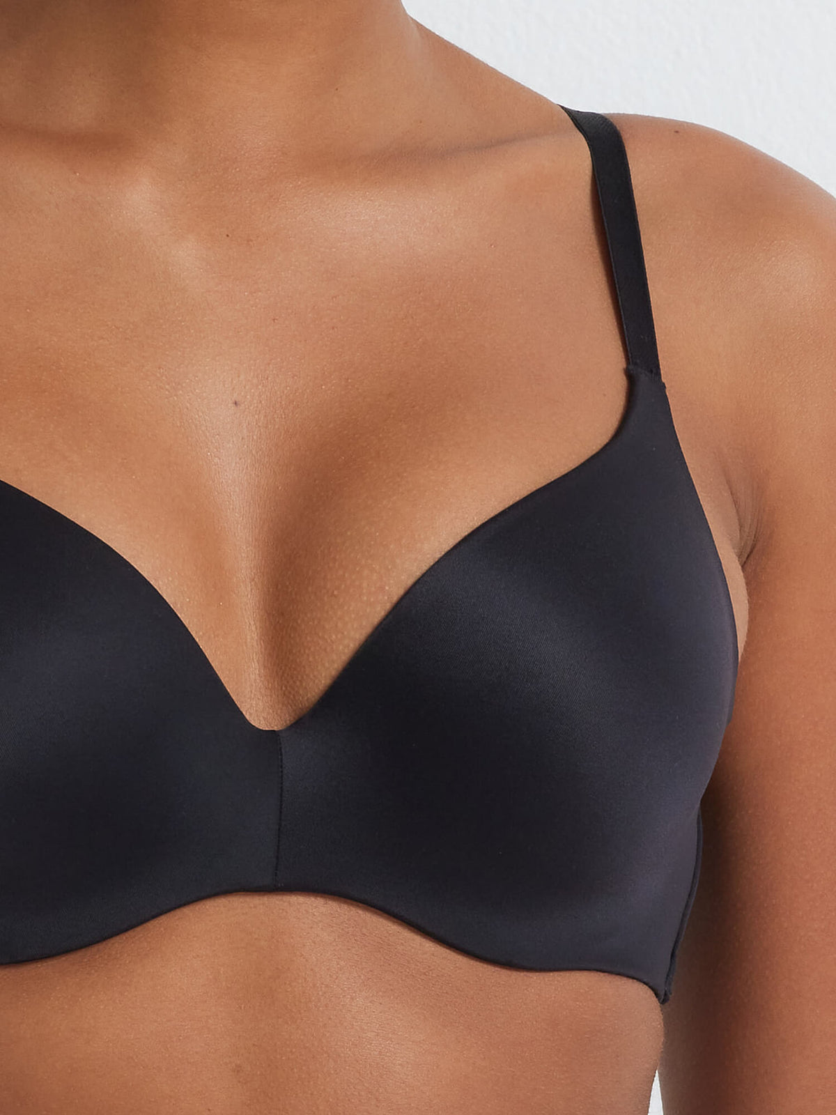 Total Comfort Smooth Comfort T-Shirt Bra in Black by Kayser Lingerie